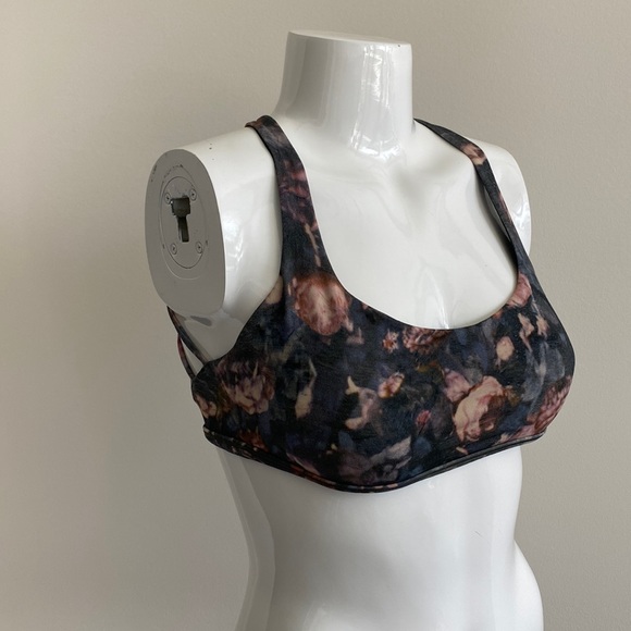 Lululemon Free to Be Wild Bra - Picture 1 of 6